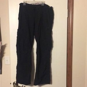 Lindsay KOI Cargo Scrubs - Medium - Black